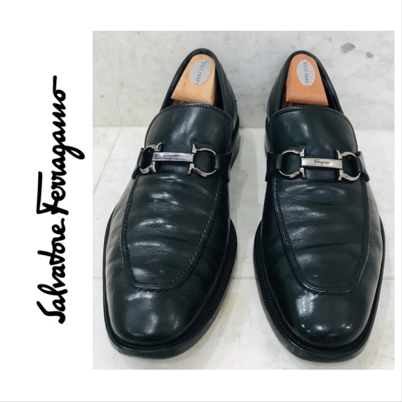 Salvatore Ferragamo Other - FERRAGAMO {8.5} Gancini-Bit Loafer Black Seattle